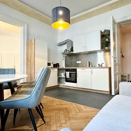 Premium Apartment Located At The Famous Vienna Kutschkermarkt 外观 照片