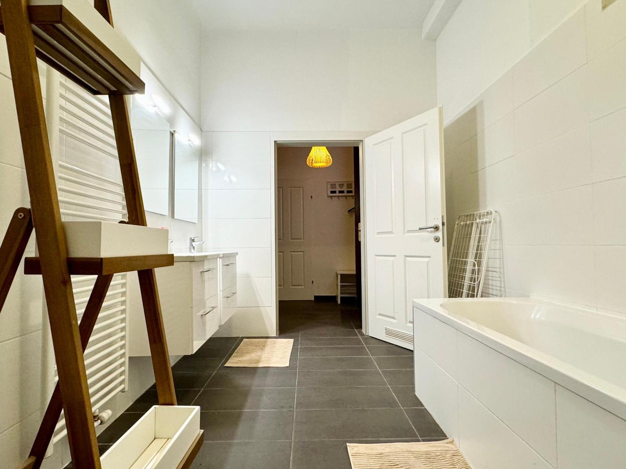 Premium Apartment Located At The Famous Vienna Kutschkermarkt 外观 照片