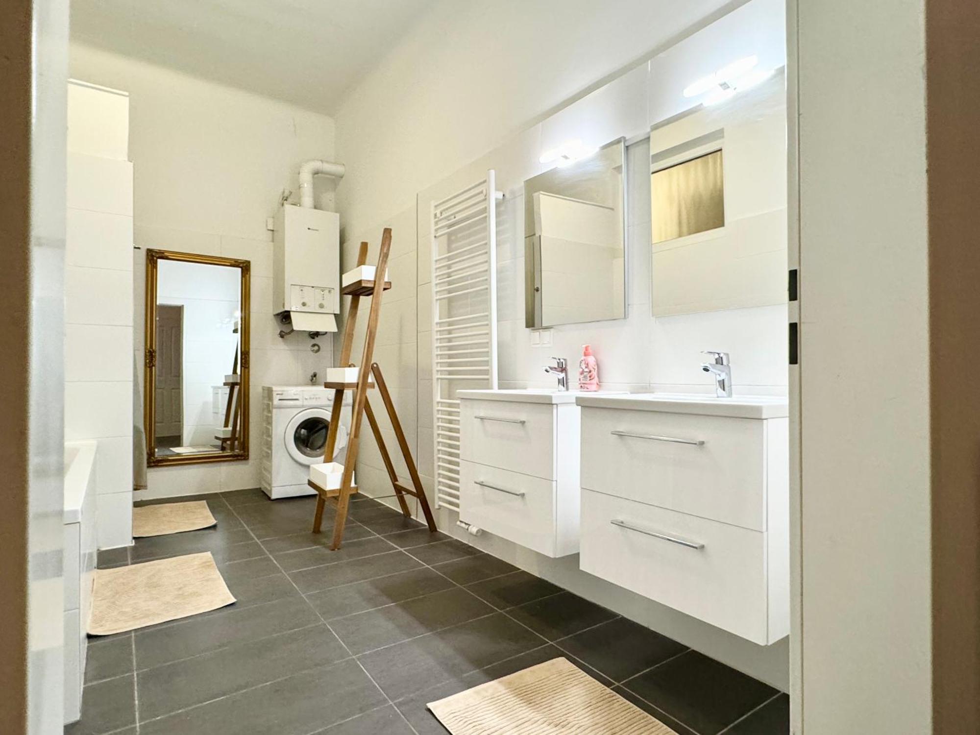 Premium Apartment Located At The Famous Vienna Kutschkermarkt 外观 照片
